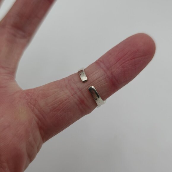 Size 3.25 Sterling Silver Human Shape Open Toe Ring A2641 - Picture 3 of 7